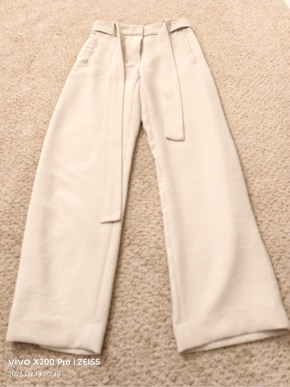 Aritzia pants with bow, size 0